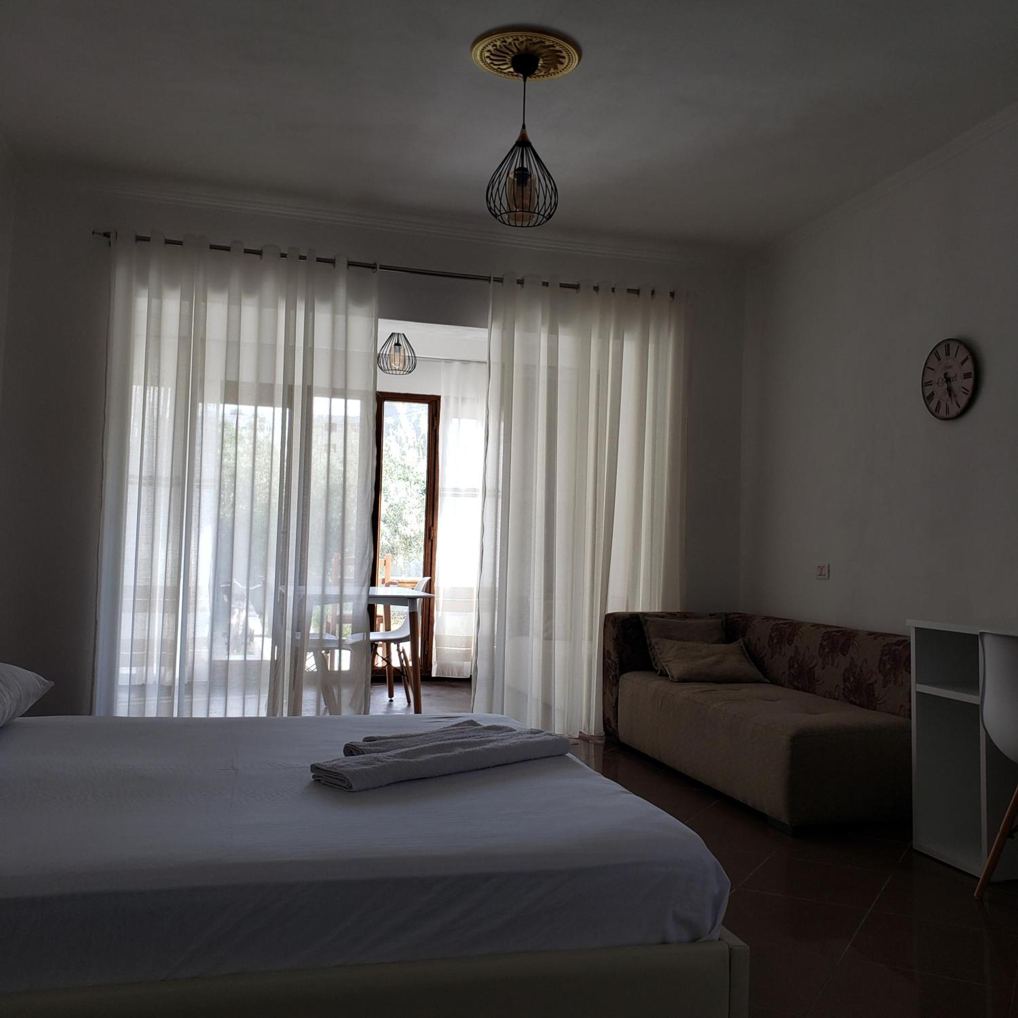Pomegranates & Olives Guesthouse Durrës 외부 사진